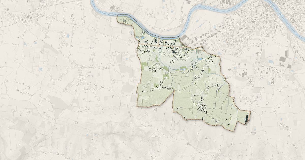 Portrait cartographique de Saint-Laurent-des-Vignes : relief, eau, forêts, bâti et voies, calculés à partir des données de l'IGN