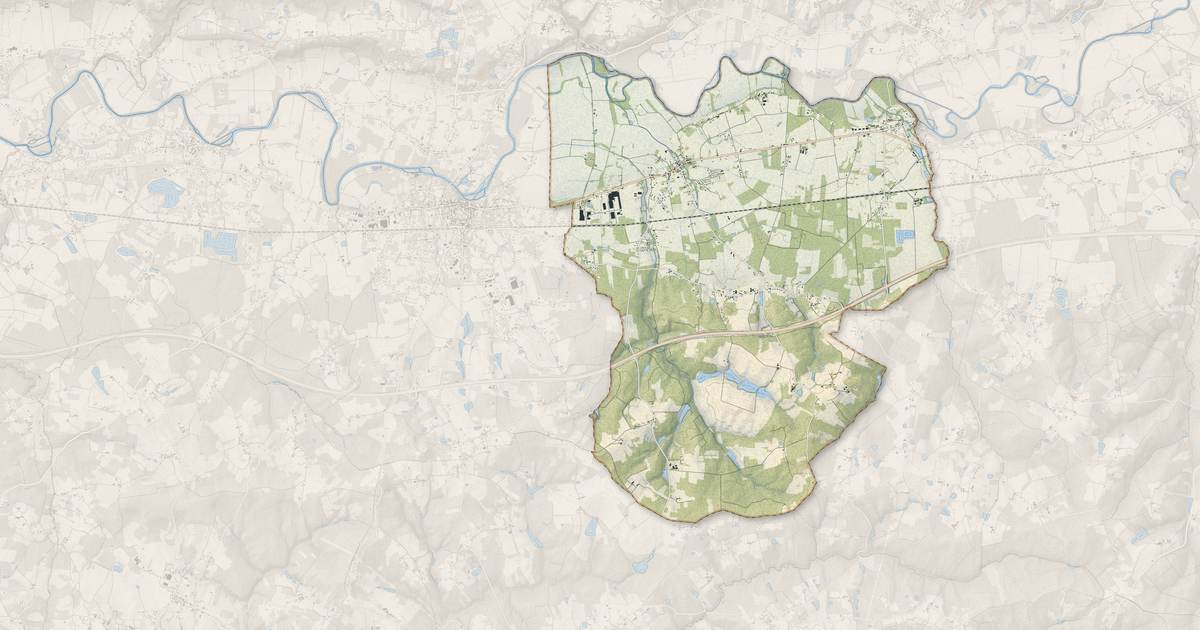 Portrait cartographique de Saint-Martial-d'Artenset : relief, eau, forêts, bâti et voies, calculés à partir des données de l'IGN