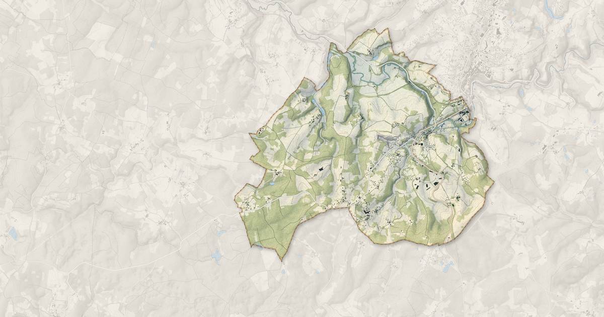 Portrait cartographique de Saint-Martial-de-Valette : relief, eau, forêts, bâti et voies, calculés à partir des données de l'IGN