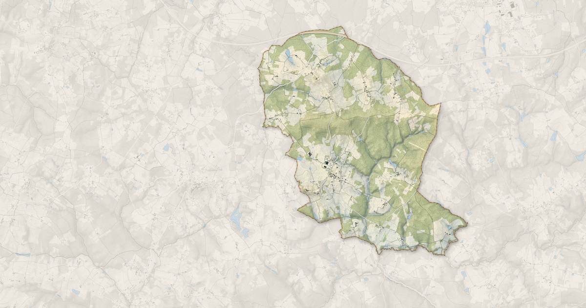 Portrait cartographique de Saint-Martin-de-Gurson : relief, eau, forêts, bâti et voies, calculés à partir des données de l'IGN