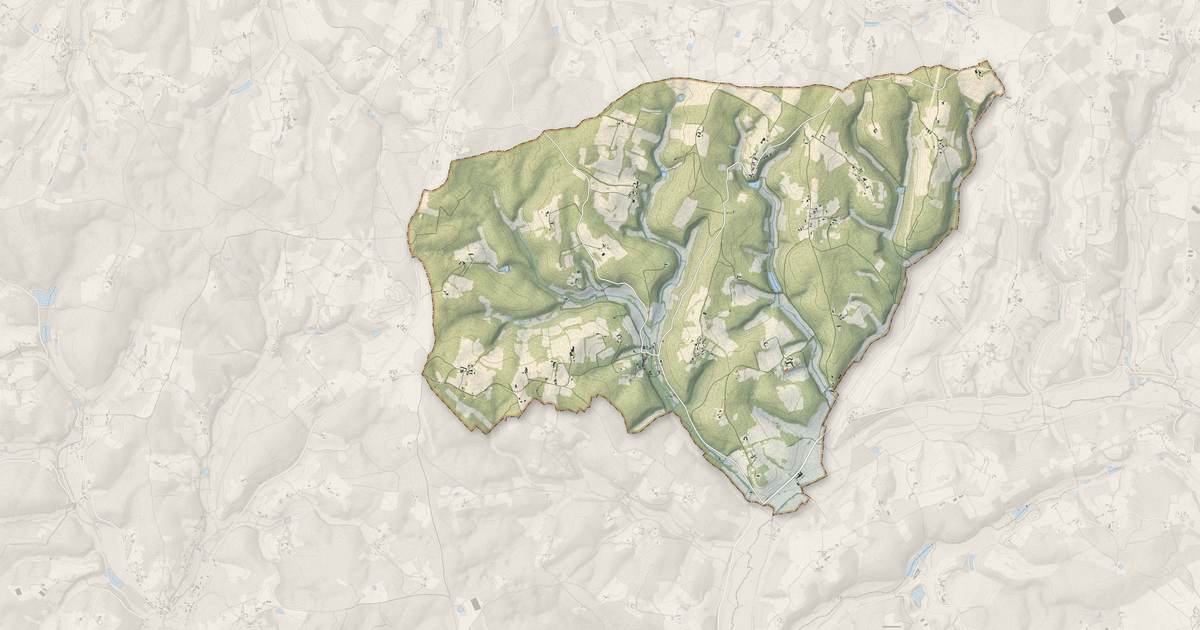 Portrait cartographique de Saint-Martin-des-Combes : relief, eau, forêts, bâti et voies, calculés à partir des données de l'IGN