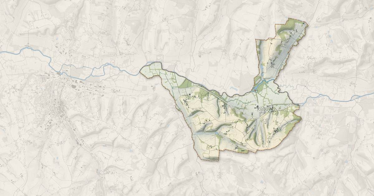 Portrait cartographique de Saint-Méard-de-Drône : relief, eau, forêts, bâti et voies, calculés à partir des données de l'IGN