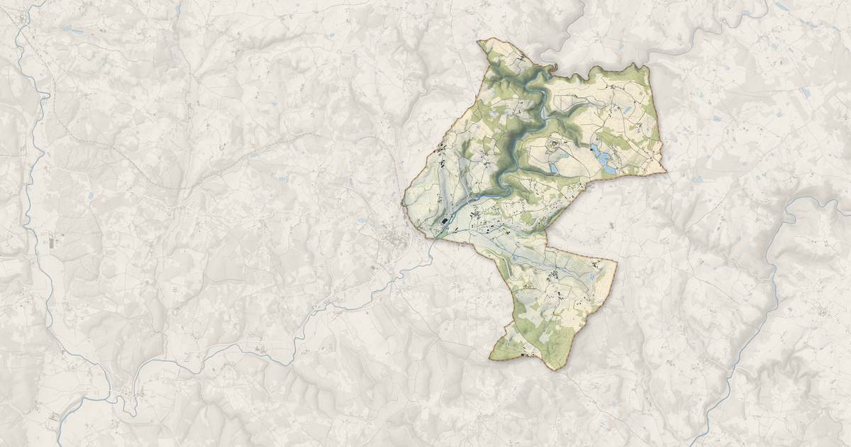Portrait cartographique de Saint-Médard-d'Excideuil : relief, eau, forêts, bâti et voies, calculés à partir des données de l'IGN