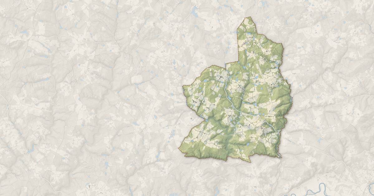 Portrait cartographique de Saint-Michel-de-Double : relief, eau, forêts, bâti et voies, calculés à partir des données de l'IGN