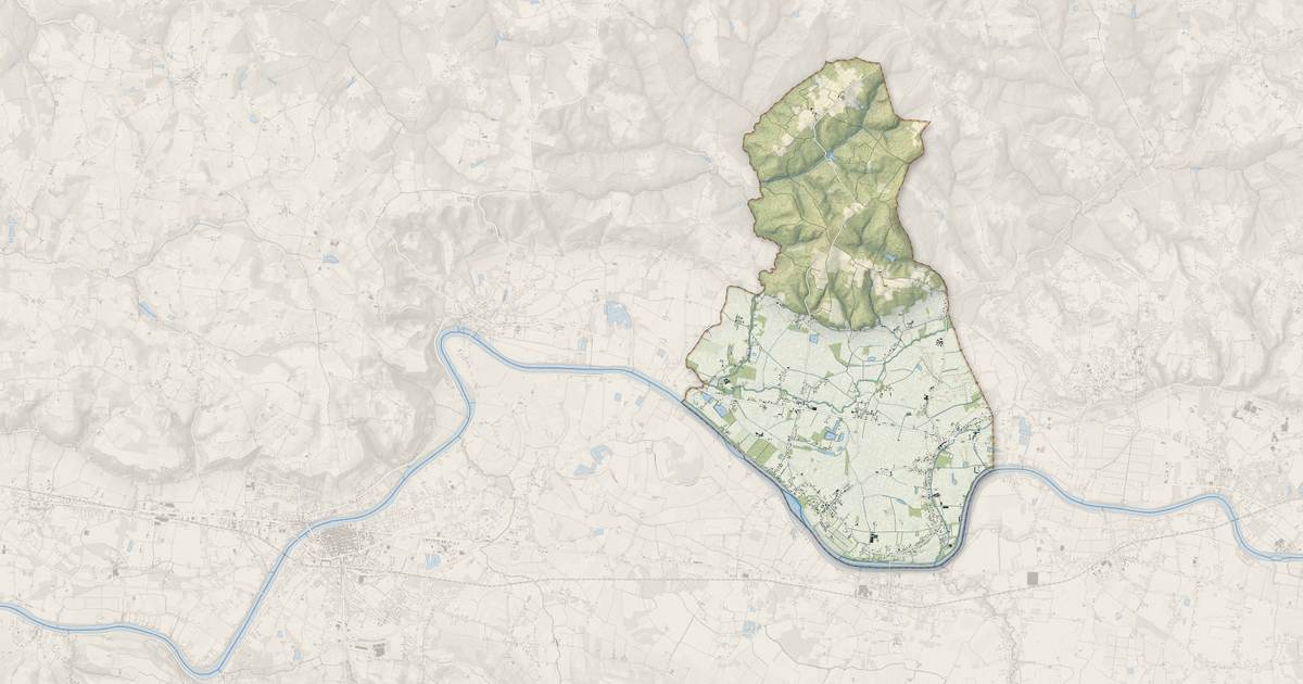 Portrait cartographique de Saint-Pierre-d'Eyraud : relief, eau, forêts, bâti et voies, calculés à partir des données de l'IGN