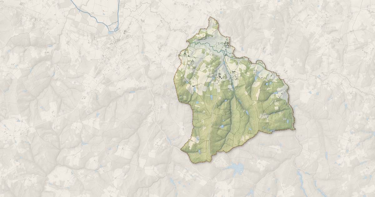Portrait cartographique de Saint-Vincent-Jalmoutiers : relief, eau, forêts, bâti et voies, calculés à partir des données de l'IGN