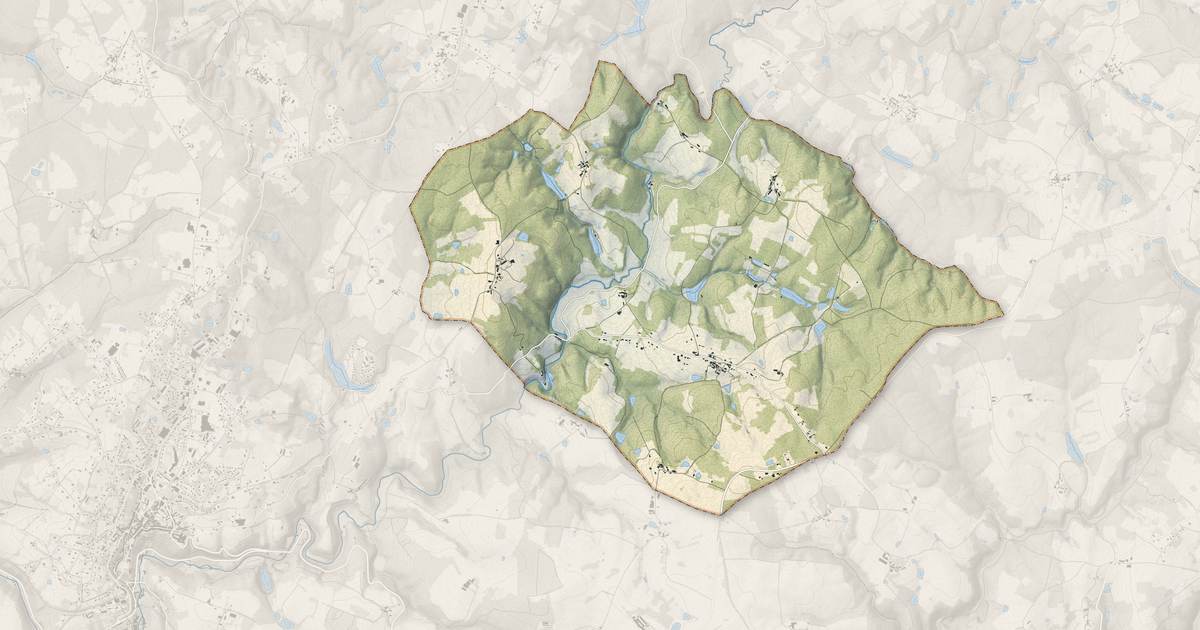 Portrait cartographique de Savignac-de-Nontron : relief, eau, forêts, bâti et voies, calculés à partir des données de l'IGN