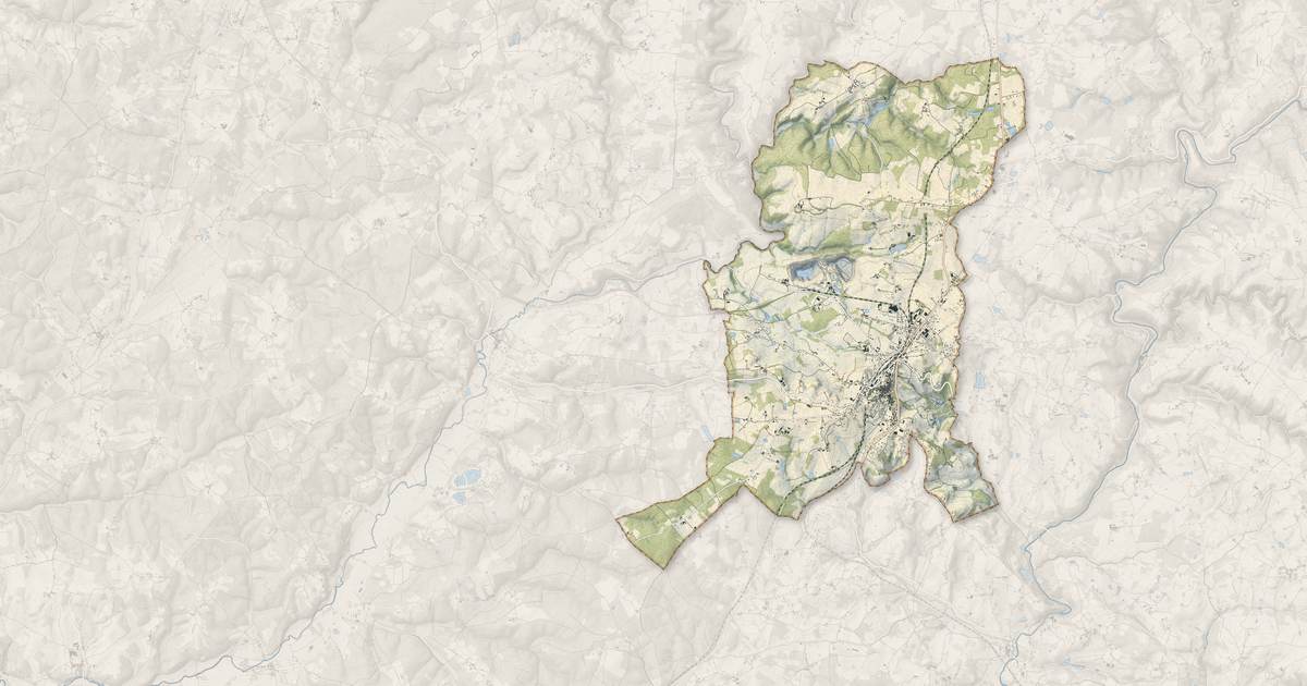 Portrait cartographique de Thiviers : relief, eau, forêts, bâti et voies, calculés à partir des données de l'IGN