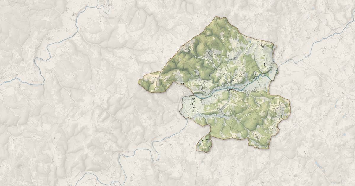 Portrait cartographique de Tourtoirac : relief, eau, forêts, bâti et voies, calculés à partir des données de l'IGN