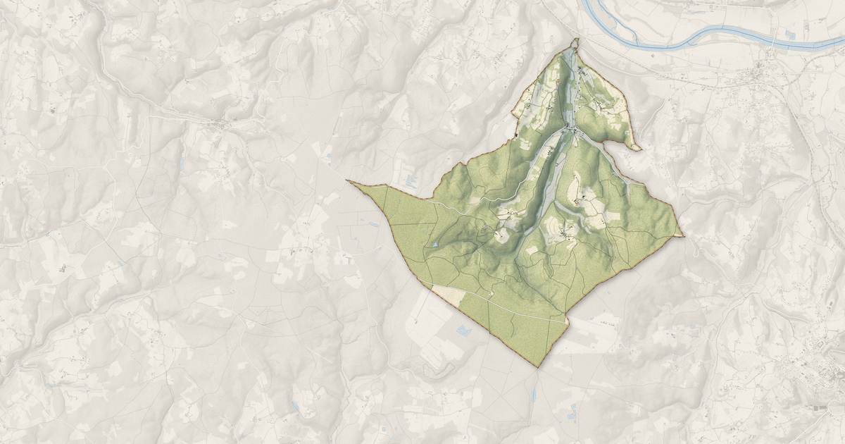 Portrait cartographique de Urval : relief, eau, forêts, bâti et voies, calculés à partir des données de l'IGN