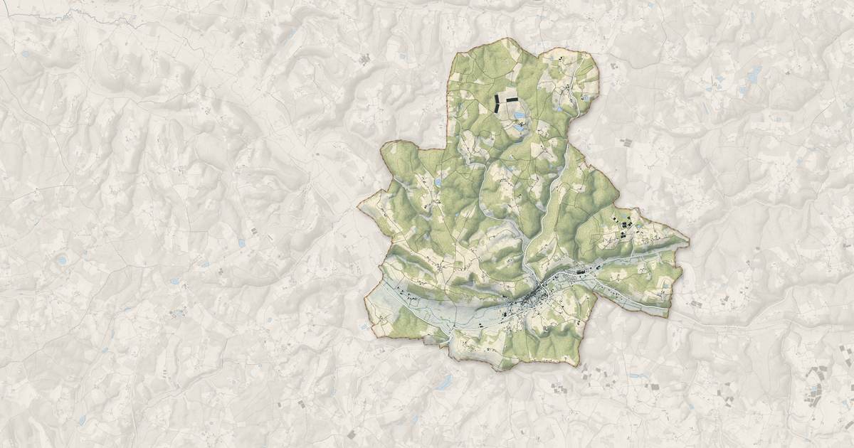 Portrait cartographique de Vergt : relief, eau, forêts, bâti et voies, calculés à partir des données de l'IGN