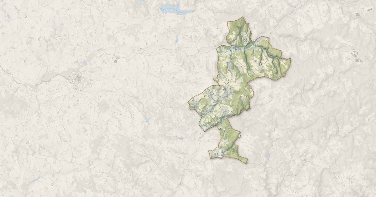 Portrait cartographique de Vergt-de-Biron : relief, eau, forêts, bâti et voies, calculés à partir des données de l'IGN