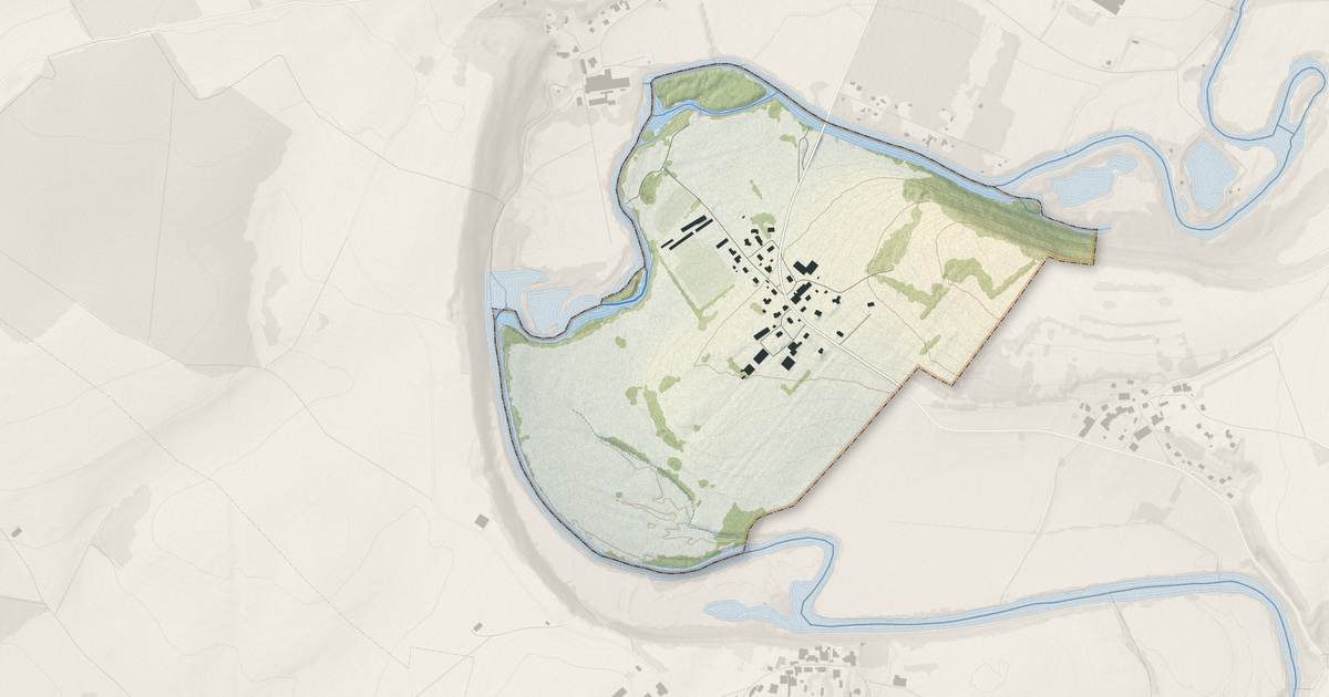 Portrait cartographique de Blarians : relief, eau, forêts, bâti et voies, calculés à partir des données de l'IGN