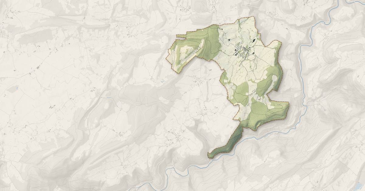 Portrait cartographique de Charmoille : relief, eau, forêts, bâti et voies, calculés à partir des données de l'IGN