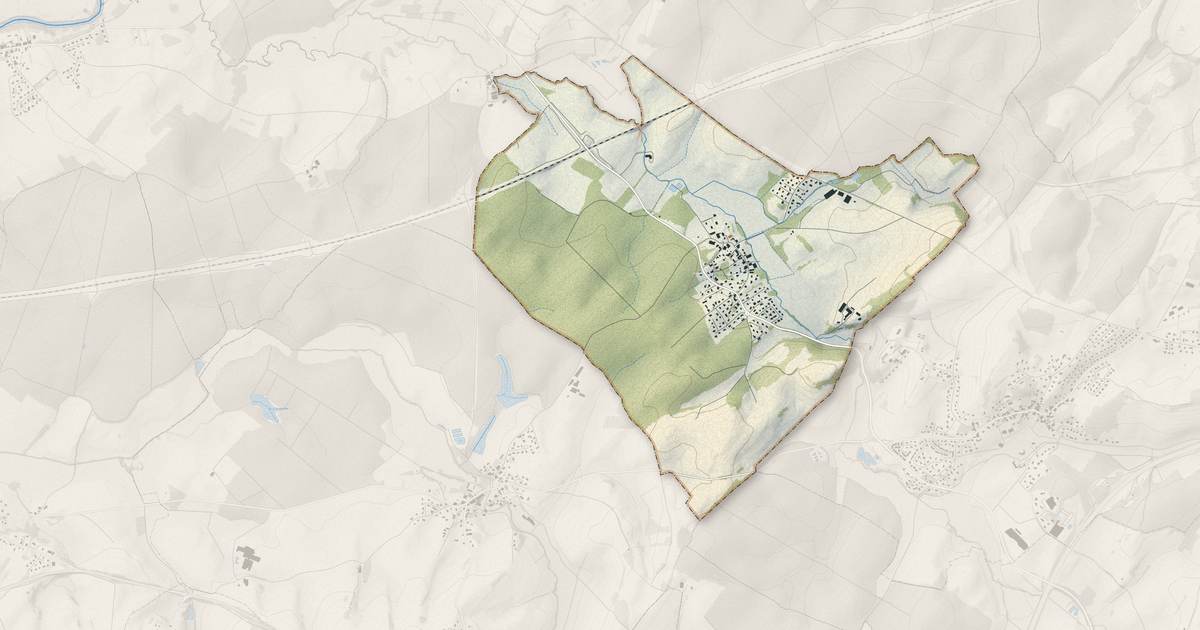 Portrait cartographique de Chaucenne : relief, eau, forêts, bâti et voies, calculés à partir des données de l'IGN