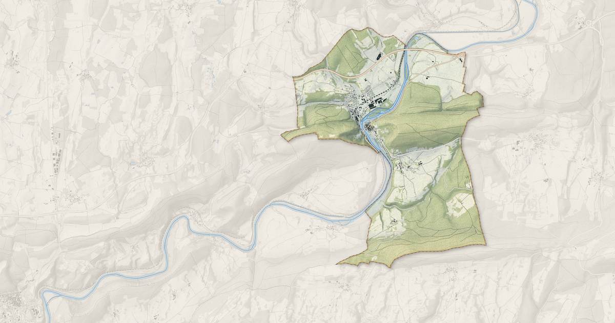 Portrait cartographique de Pays-de-Clerval : relief, eau, forêts, bâti et voies, calculés à partir des données de l'IGN