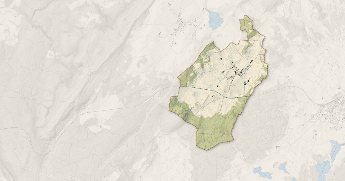 Portrait cartographique de Courvières : relief, eau, forêts, bâti et voies, calculés à partir des données de l'IGN