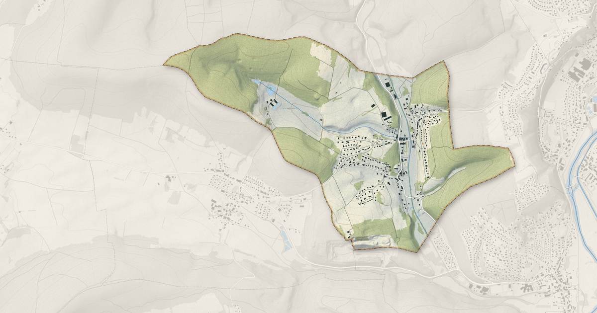 Portrait cartographique de Dung : relief, eau, forêts, bâti et voies, calculés à partir des données de l'IGN