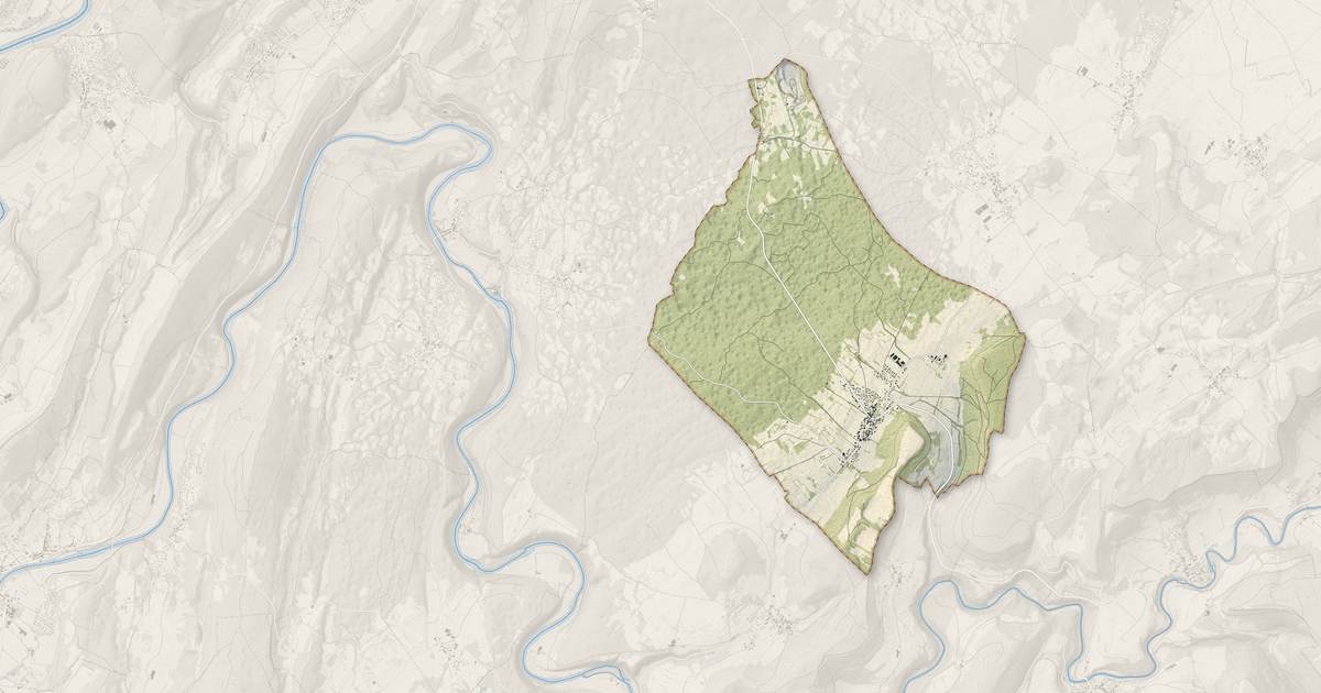 Portrait cartographique de Épeugney : relief, eau, forêts, bâti et voies, calculés à partir des données de l'IGN