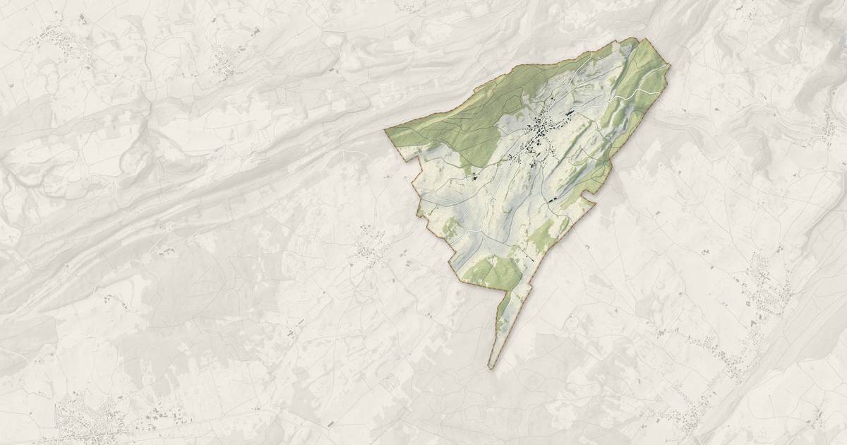 Portrait cartographique de Évillers : relief, eau, forêts, bâti et voies, calculés à partir des données de l'IGN