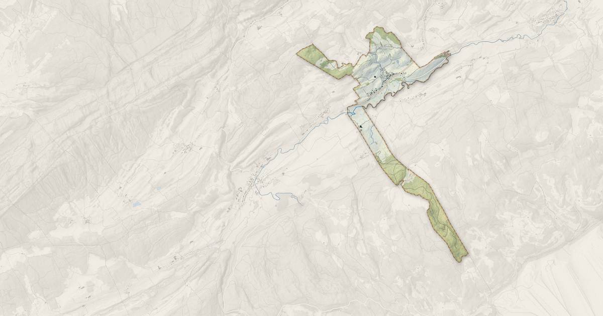Portrait cartographique de Gellin : relief, eau, forêts, bâti et voies, calculés à partir des données de l'IGN