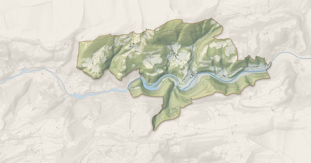 Portrait cartographique de Glère : relief, eau, forêts, bâti et voies, calculés à partir des données de l'IGN