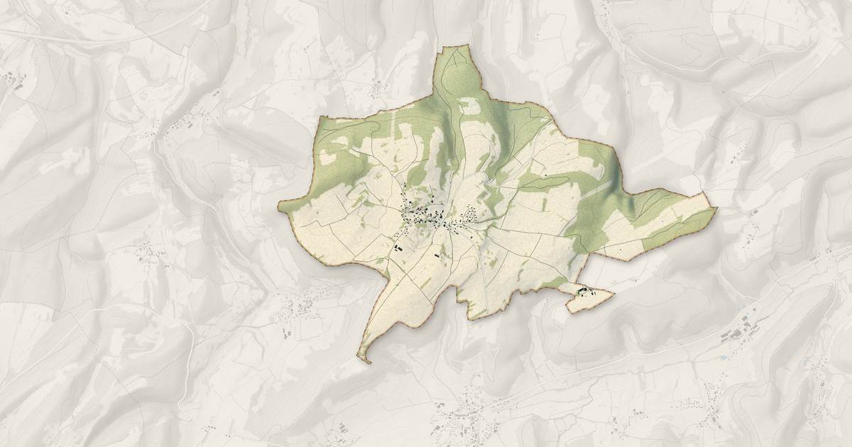 Portrait cartographique de Goux-lès-Dambelin : relief, eau, forêts, bâti et voies, calculés à partir des données de l'IGN