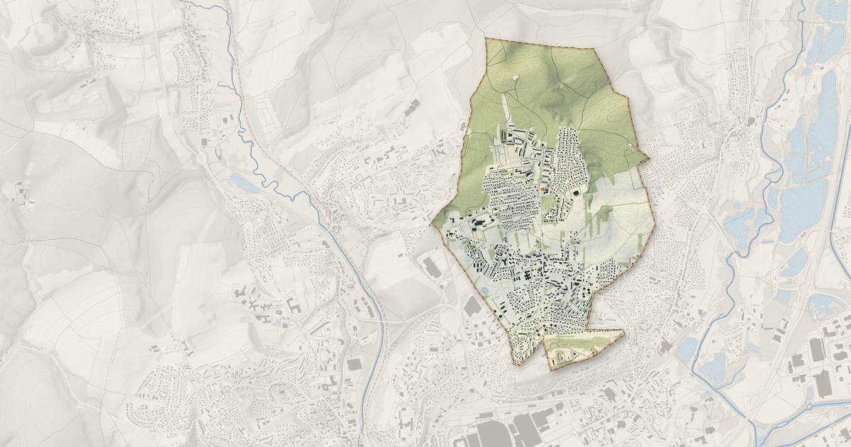 Portrait cartographique de Grand-Charmont : relief, eau, forêts, bâti et voies, calculés à partir des données de l'IGN