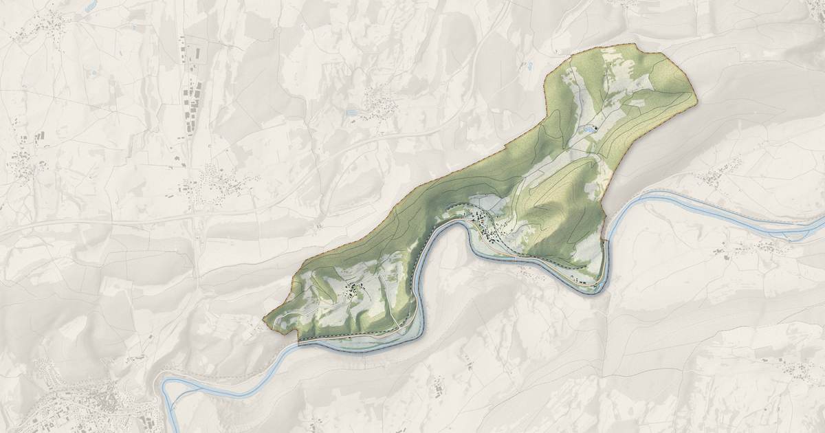 Portrait cartographique de Hyèvre-Paroisse : relief, eau, forêts, bâti et voies, calculés à partir des données de l'IGN