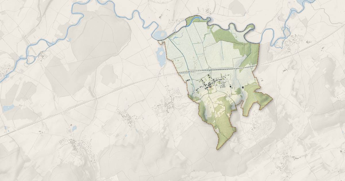 Portrait cartographique de Jallerange : relief, eau, forêts, bâti et voies, calculés à partir des données de l'IGN
