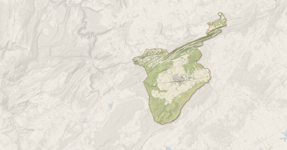 Portrait cartographique de Levier : relief, eau, forêts, bâti et voies, calculés à partir des données de l'IGN