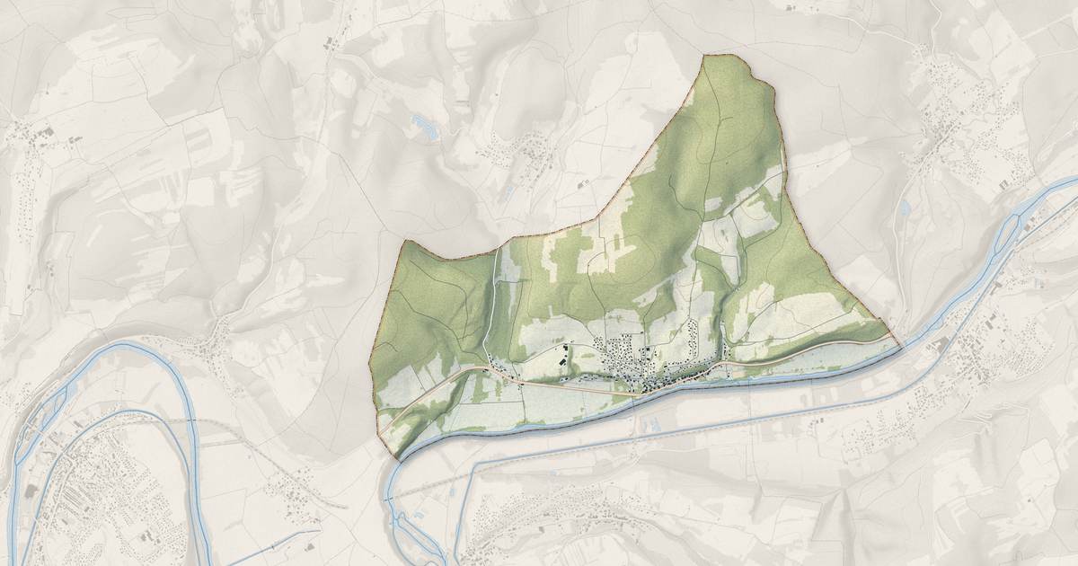 Portrait cartographique de Longevelle-sur-Doubs : relief, eau, forêts, bâti et voies, calculés à partir des données de l'IGN