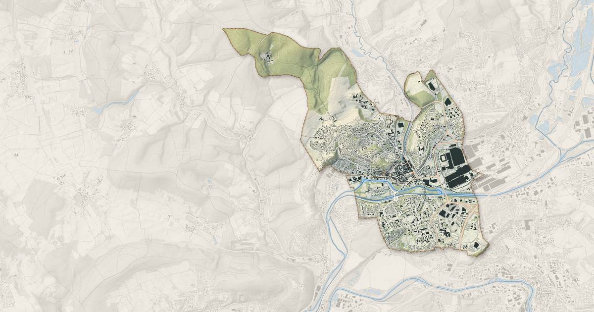 Portrait cartographique de Montbéliard : relief, eau, forêts, bâti et voies, calculés à partir des données de l'IGN