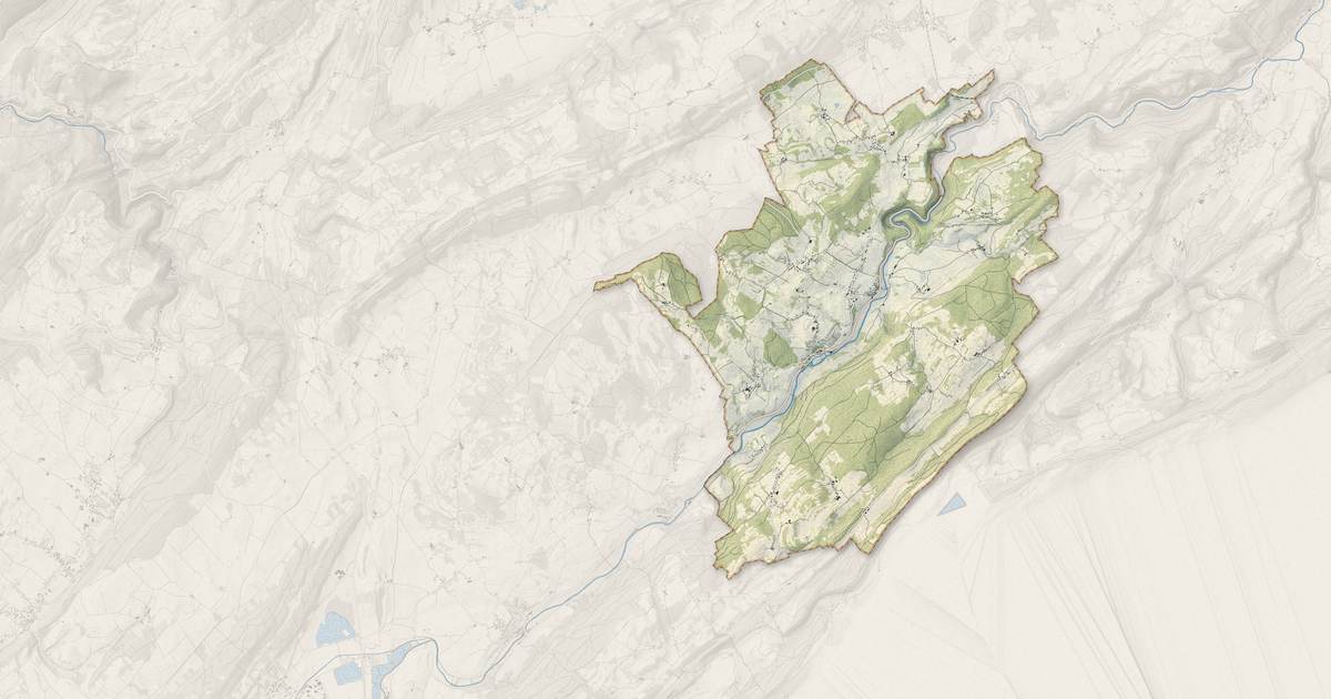 Portrait cartographique de Pays-de-Montbenoît : relief, eau, forêts, bâti et voies, calculés à partir des données de l'IGN