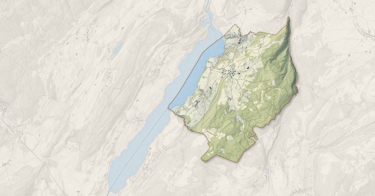 Portrait cartographique de Montperreux : relief, eau, forêts, bâti et voies, calculés à partir des données de l'IGN