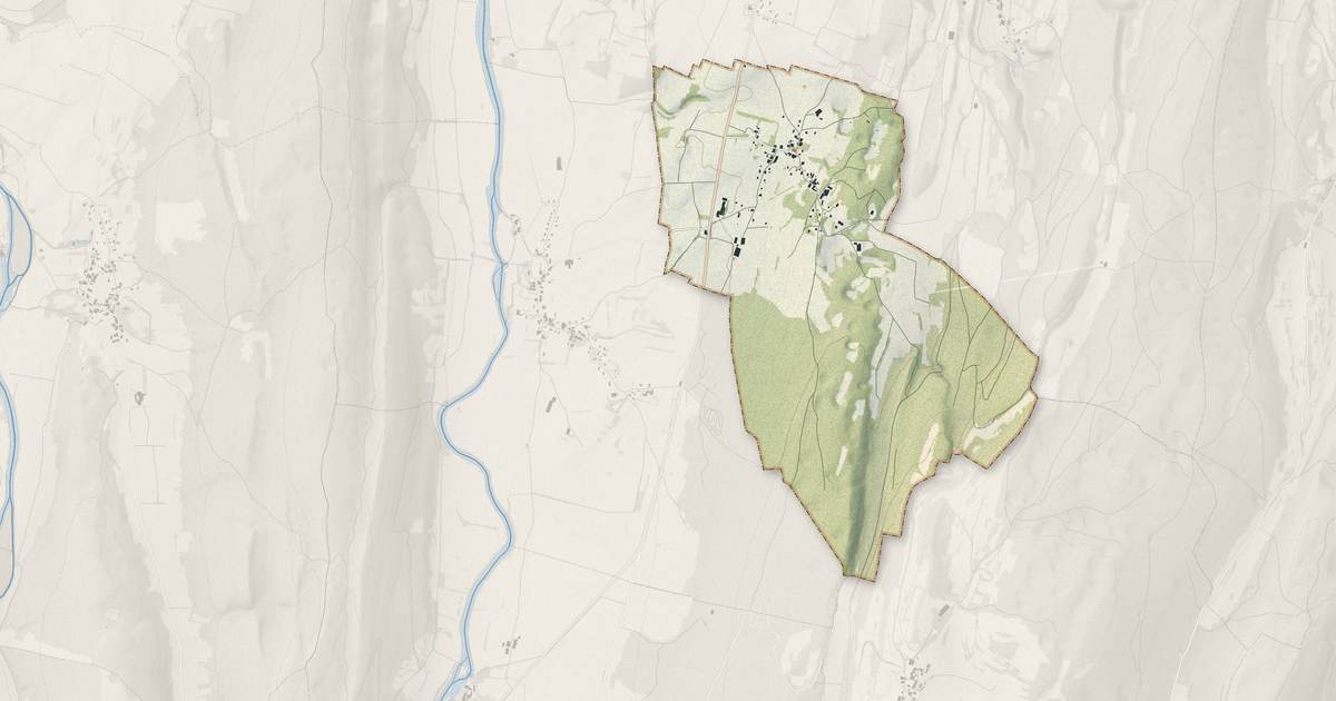 Portrait cartographique de Paroy : relief, eau, forêts, bâti et voies, calculés à partir des données de l'IGN