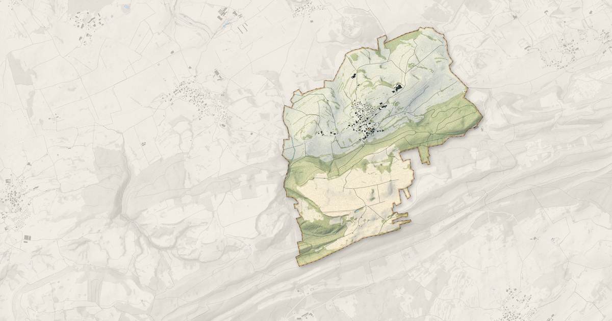Portrait cartographique de Reugney : relief, eau, forêts, bâti et voies, calculés à partir des données de l'IGN