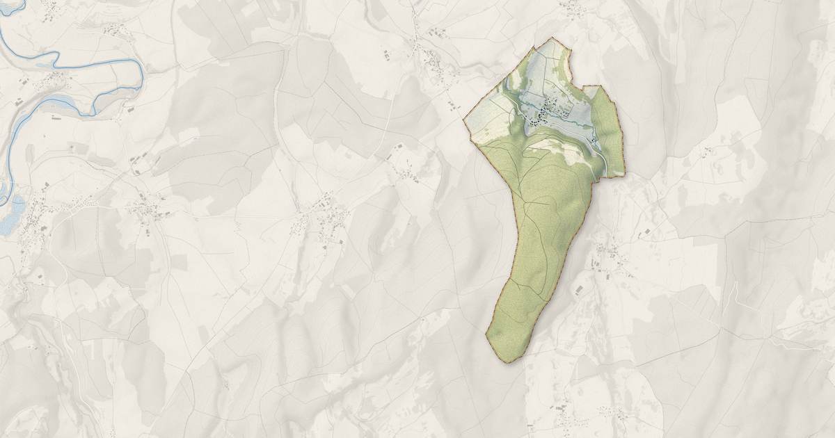 Portrait cartographique de Rougemontot : relief, eau, forêts, bâti et voies, calculés à partir des données de l'IGN