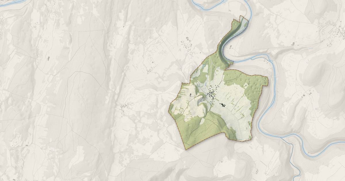 Portrait cartographique de Rouhe : relief, eau, forêts, bâti et voies, calculés à partir des données de l'IGN