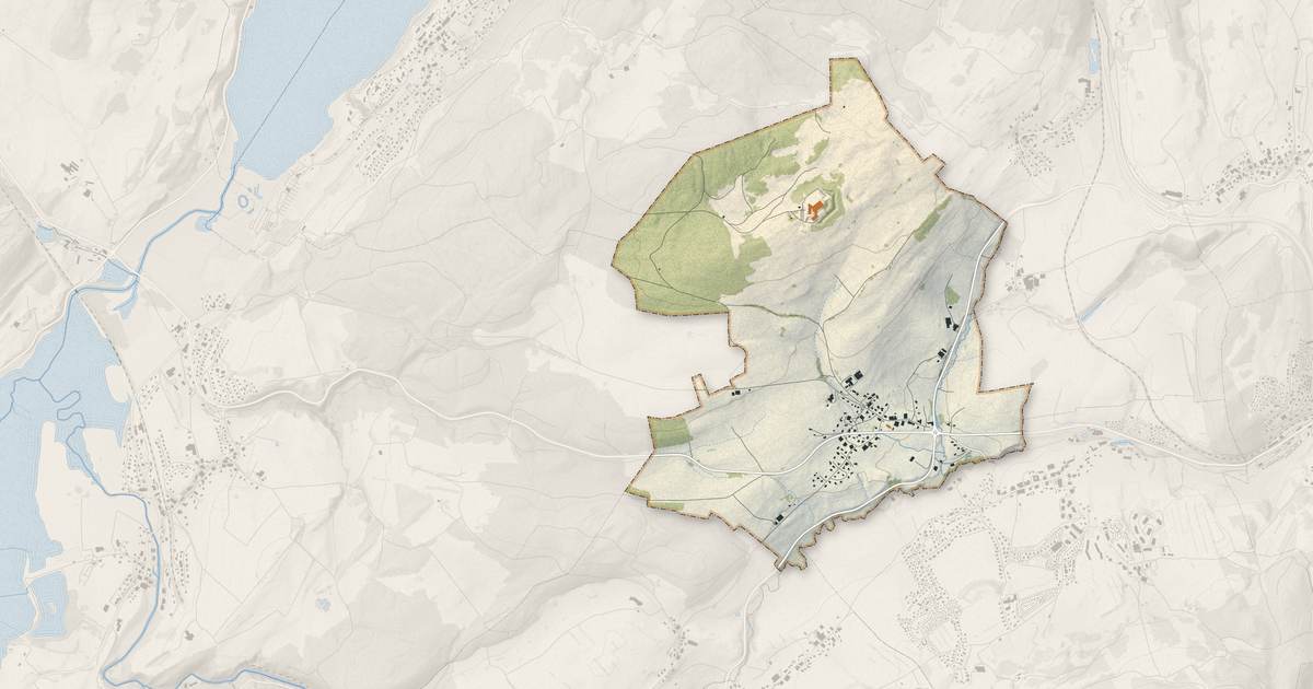 Portrait cartographique de Saint-Antoine : relief, eau, forêts, bâti et voies, calculés à partir des données de l'IGN