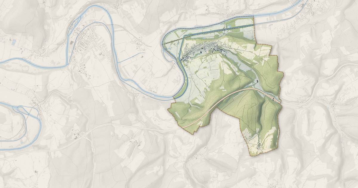 Portrait cartographique de Saint-Maurice-Colombier : relief, eau, forêts, bâti et voies, calculés à partir des données de l'IGN