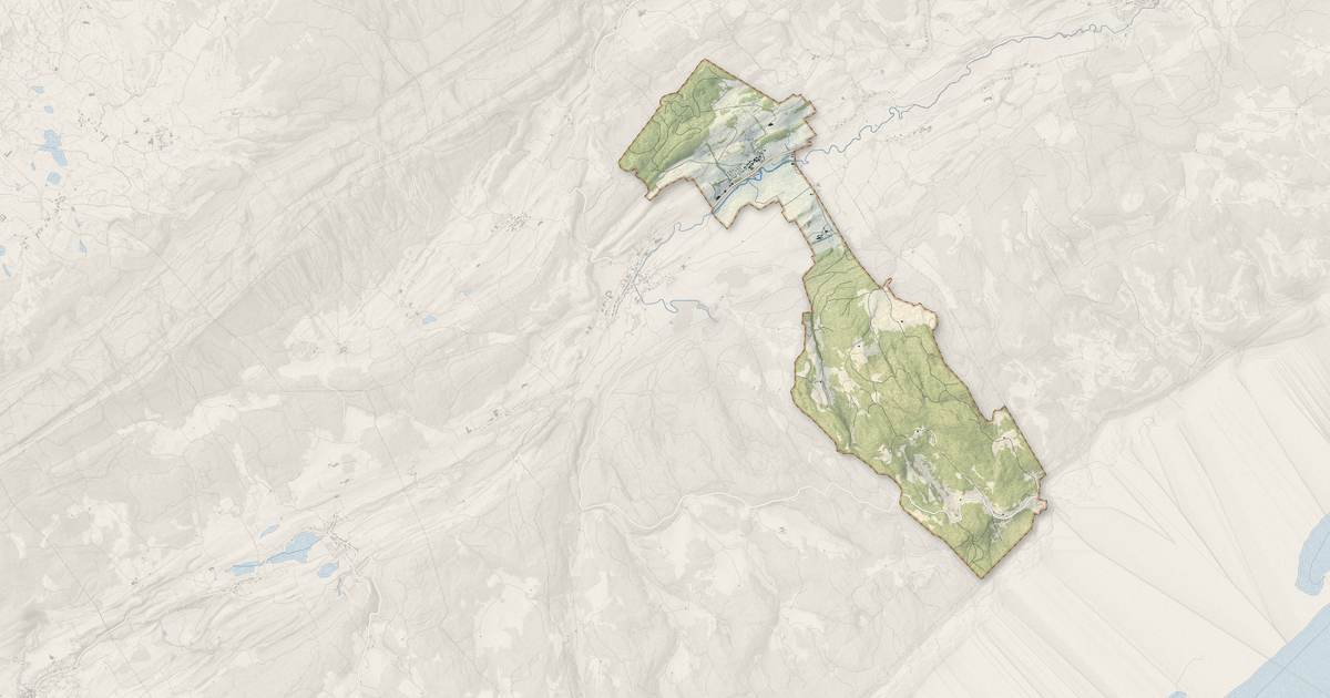 Portrait cartographique de Sarrageois : relief, eau, forêts, bâti et voies, calculés à partir des données de l'IGN