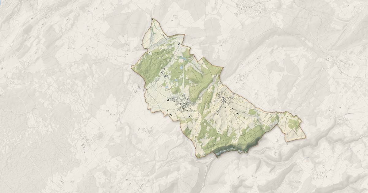 Portrait cartographique de Tarcenay-Foucherans : relief, eau, forêts, bâti et voies, calculés à partir des données de l'IGN