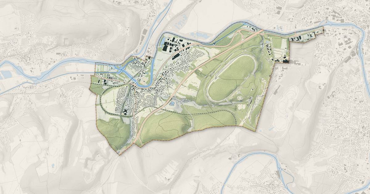 Portrait cartographique de Voujeaucourt : relief, eau, forêts, bâti et voies, calculés à partir des données de l'IGN