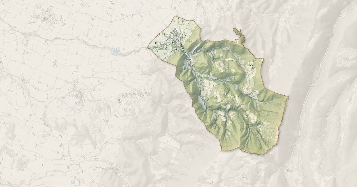 Portrait cartographique de Barbières : relief, eau, forêts, bâti et voies, calculés à partir des données de l'IGN