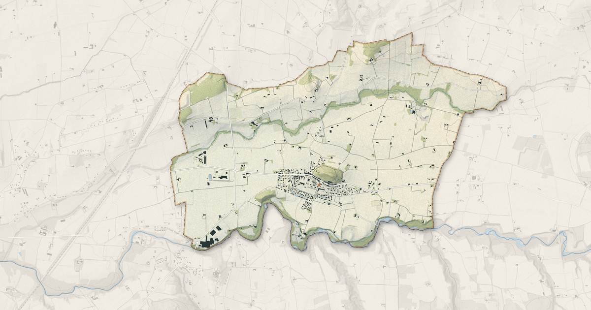 Portrait cartographique de La Bâtie-Rolland : relief, eau, forêts, bâti et voies, calculés à partir des données de l'IGN
