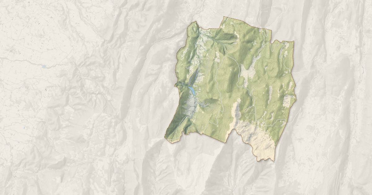 Portrait cartographique de Bouvante : relief, eau, forêts, bâti et voies, calculés à partir des données de l'IGN
