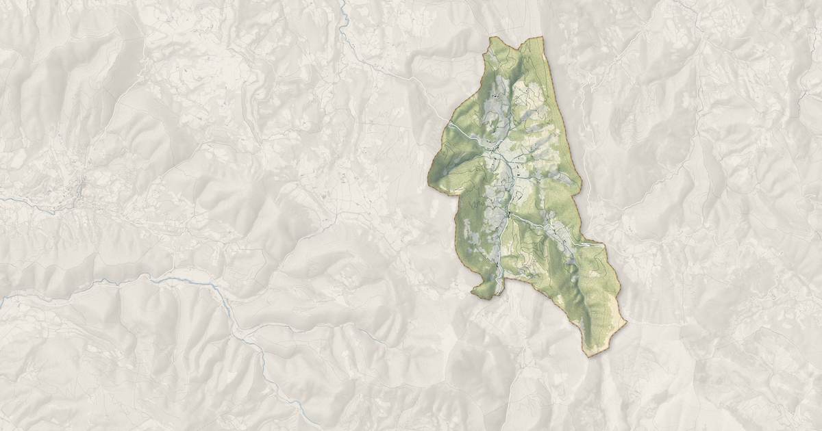 Portrait cartographique de Bouvières : relief, eau, forêts, bâti et voies, calculés à partir des données de l'IGN