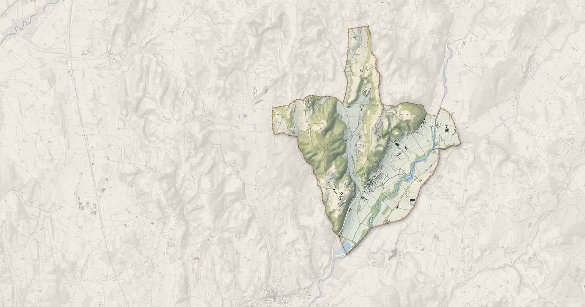 Portrait cartographique de Charmes-sur-l'Herbasse : relief, eau, forêts, bâti et voies, calculés à partir des données de l'IGN