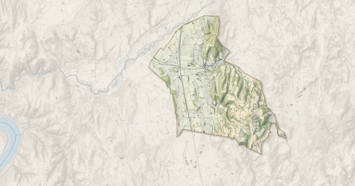 Portrait cartographique de Claveyson : relief, eau, forêts, bâti et voies, calculés à partir des données de l'IGN